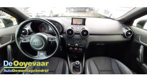 Audi A1 1.2 TFSI Épave (2012, Gris, Noir)