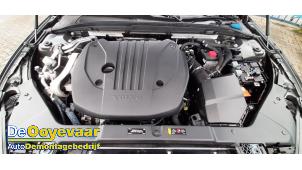 Volvo V60 II 2.0 B3 16V Mild Hybrid Épave (2021, Gris)