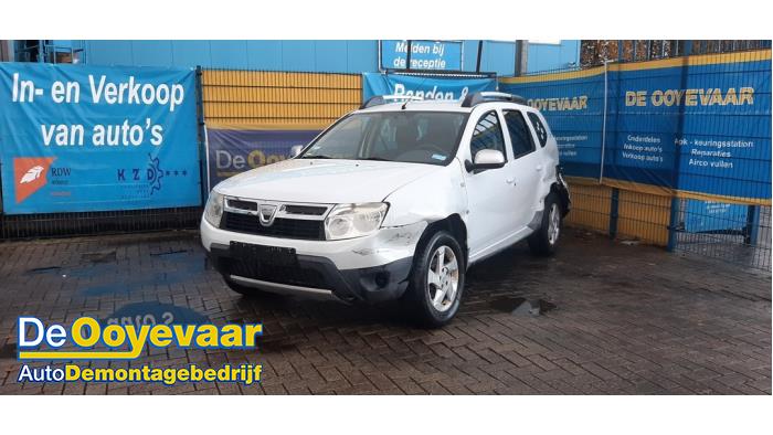 Dacia Duster 1.6 16V Épave (2011, Blanc)
