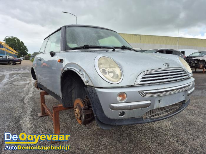 Mini Mini One/Cooper 1.6 16V Cooper Skrotfordon (2002, GRIJS)