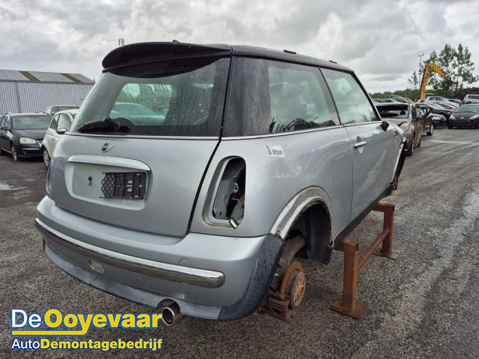 Mini Mini One/Cooper 1.6 16V Cooper Skrotfordon (2002, GRIJS)