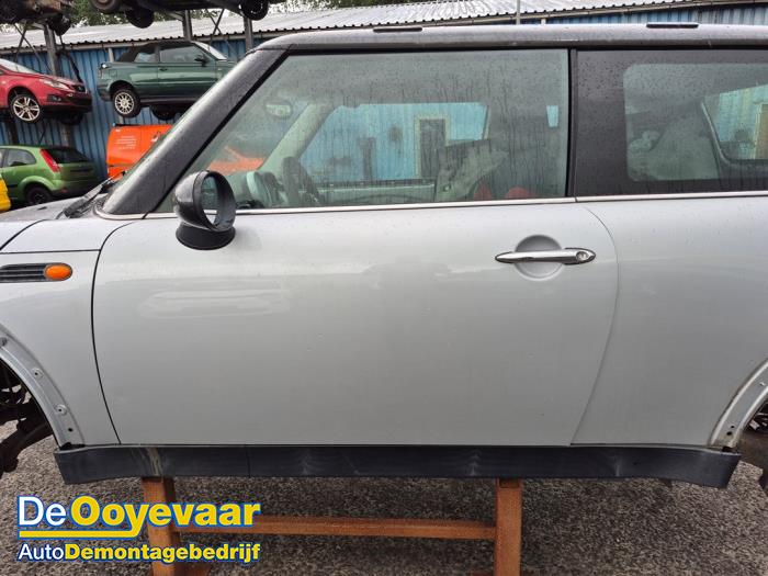 Mini Mini One/Cooper 1.6 16V Cooper Skrotfordon (2002, GRIJS)