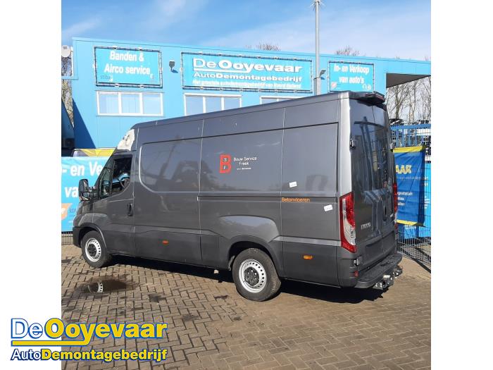 Iveco New Daily VI 33S14, 35C14, 35S14 Épave (2022, Gris)
