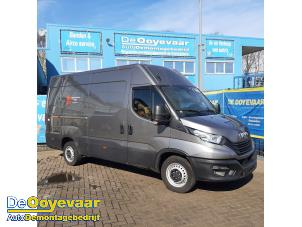 Iveco New Daily VI 33S14, 35C14, 35S14 Épave (2022, Gris)