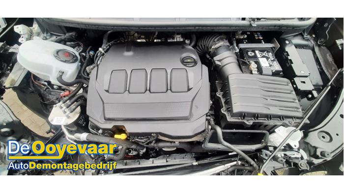 Volkswagen Caddy Cargo V 2.0 TDI BlueMotionTechnology Vehículo de desguace (2024, Negro)