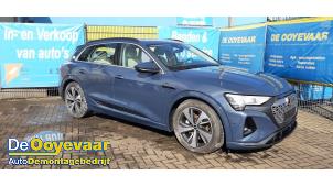Audi Q8 E-tron 50 Quattro 95 kWh Épave (2023, Bleu)