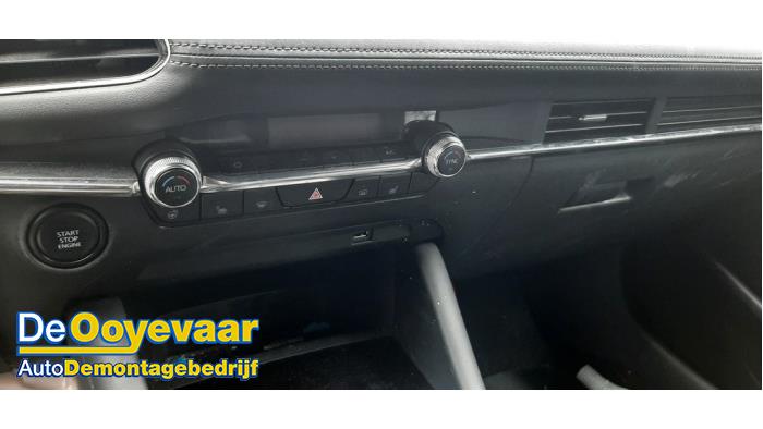 Mazda 3 Sport 2.0 SkyActiv-G 122 Mild Hybrid 16V Samochód złomowany (2019, Szary)