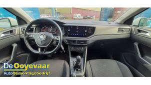 Volkswagen Polo VI 1.0 MPI 12V Épave (2019, Blanc)