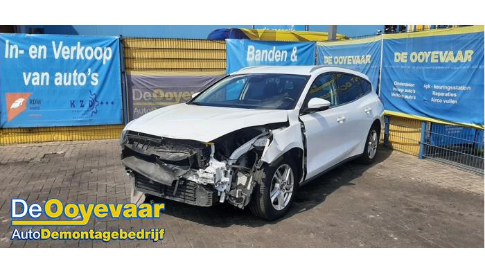 Ford Focus 4 Wagon 1.0 Ti-VCT EcoBoost 12V 100 Épave (2020, Blanc)