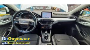 Ford Focus 4 Wagon 1.0 Ti-VCT EcoBoost 12V 100 Épave (2020, Blanc)