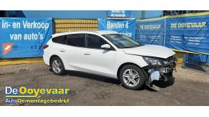 Ford Focus 4 Wagon 1.0 Ti-VCT EcoBoost 12V 100 Épave (2020, Blanc)