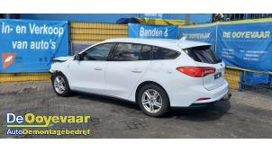 Ford Focus 4 Wagon 1.0 Ti-VCT EcoBoost 12V 100 Épave (2020, Blanc)