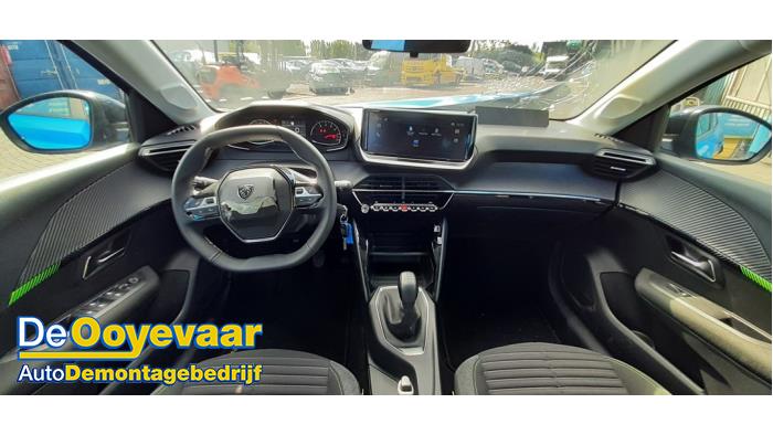 Peugeot 208 II 1.2 Vti 12V PureTech 75 Vehículo de desguace (2025, Azul)