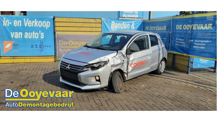 Mitsubishi Space Star 1.2 12V Vehículo de desguace (2021, Gris)