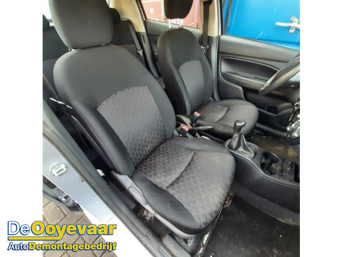 Mitsubishi Space Star 1.2 12V Vehículo de desguace (2021, Gris)