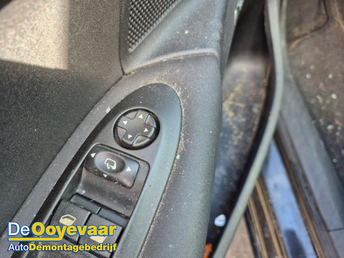 Citroen C4 Berline 1.6 16V VTi Vehículo de desguace (2011, Negro)