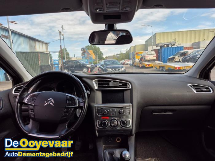 Citroen C4 Berline 1.6 16V VTi Vehículo de desguace (2011, Negro)
