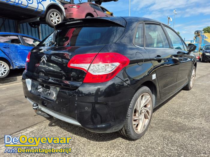 Citroen C4 Berline 1.6 16V VTi Vehículo de desguace (2011, Negro)