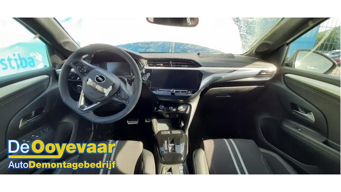 Opel Corsa F Electric Long Range 51kWh Vehículo de desguace (2025, Blanco)
