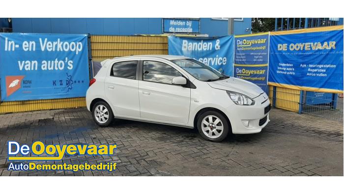 Mitsubishi Space Star 1.2 12V Épave (2014, Blanc)