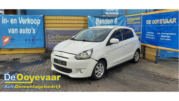 Mitsubishi Space Star 1.2 12V Épave (2014, Blanc)