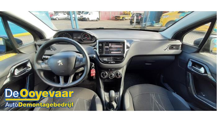 Peugeot 208 I 1.4 16V Épave (2012, Bleu)