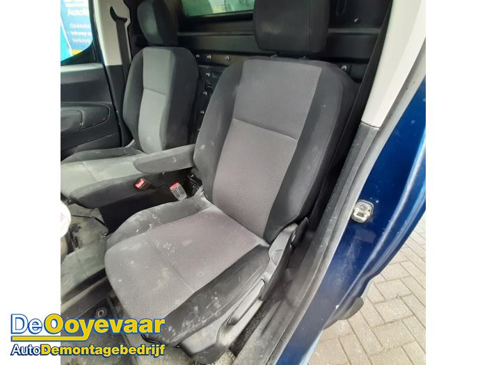 Peugeot Partner 1.6 BlueHDI 75 Samochód złomowany (2019, Niebieski)