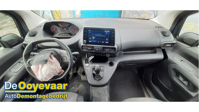 Peugeot Partner 1.6 BlueHDI 75 Samochód złomowany (2019, Niebieski)