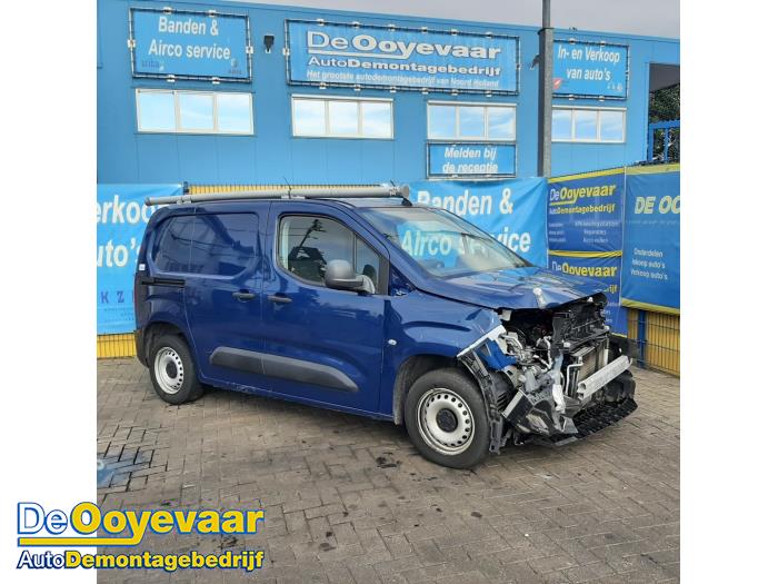 Peugeot Partner 1.6 BlueHDI 75 Samochód złomowany (2019, Niebieski)