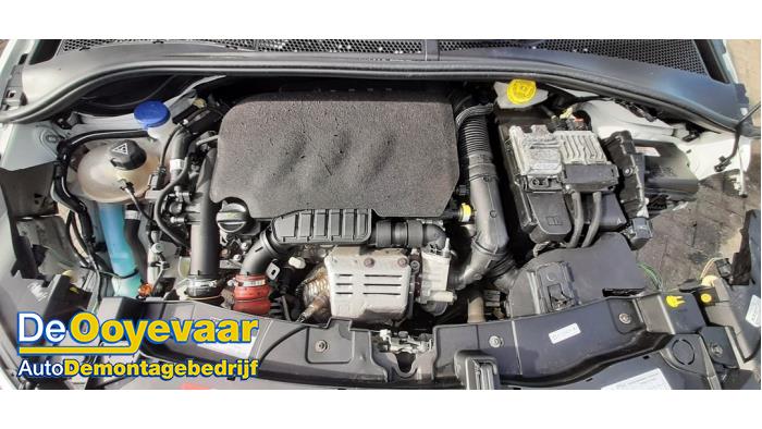 Citroen C3 1.2 12V e-THP PureTech 110 Samochód złomowany (2018, Bialy, Czerwony)