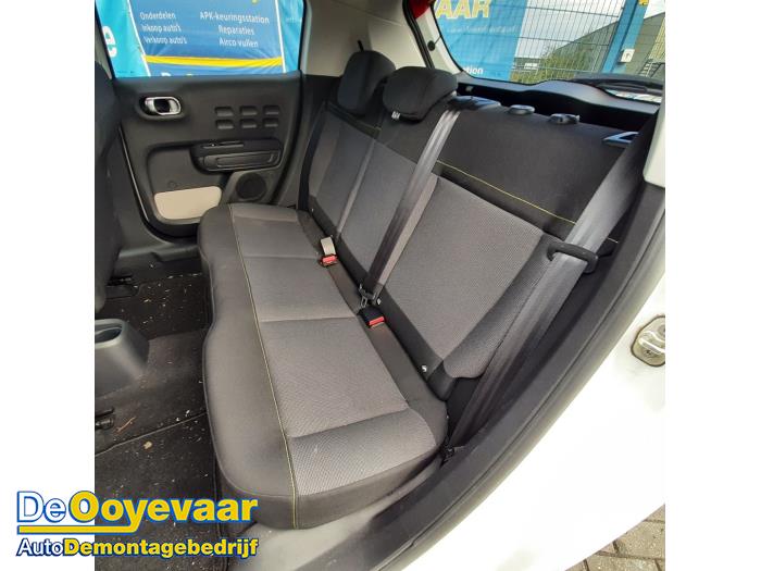 Citroen C3 1.2 12V e-THP PureTech 110 Samochód złomowany (2018, Bialy, Czerwony)