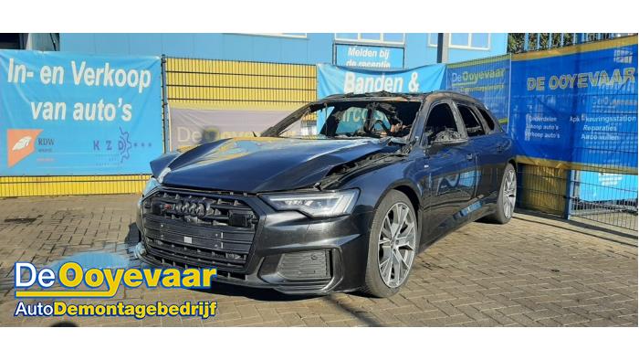 Audi A6 Avant 2.0 40 TDI Mild Hybrid Épave (2019, Gris)