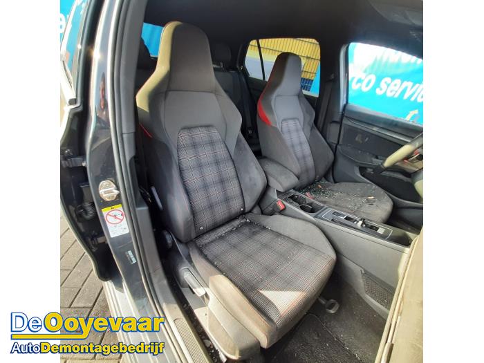 Volkswagen Golf VIII 2.0 GTI 16V Vehículo de desguace (2021, Gris)