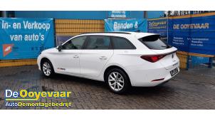 Seat Leon Sportstourer 1.5 eTSI 16V Samochód złomowany (2021, Bialy)