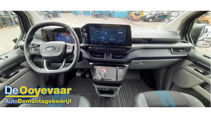 Ford Transit Custom 2.0 EcoBlue 170 AWD Épave (2024, Gris)