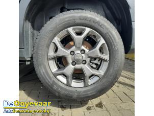 Jeep Avenger 54 kWh Vehículo de desguace (2024, Negro)
