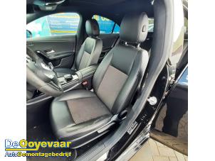 Mercedes CLA 1.3 CLA-180 Turbo 16V Vehículo de desguace (2020, Negro)