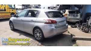Peugeot 308 1.2 12V e-THP PureTech 130 Vehículo de desguace (2016, Gris)