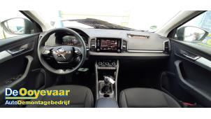 Skoda Karoq 1.0 TSI 12V Vehículo de desguace (2024, Gris)