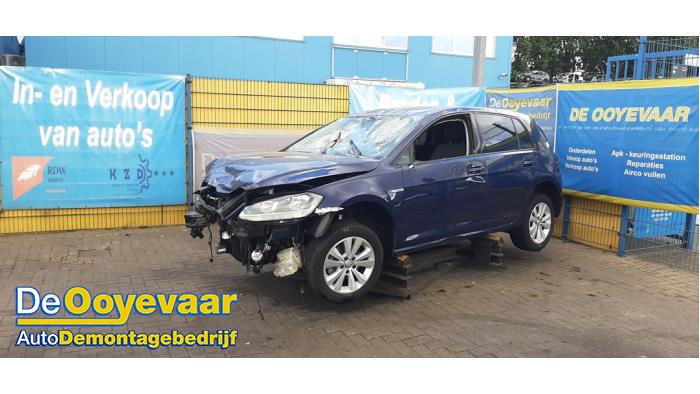 Volkswagen Golf VII 1.5 TSI Evo BlueMotion 16V Vehículo de desguace (2018, Azul)