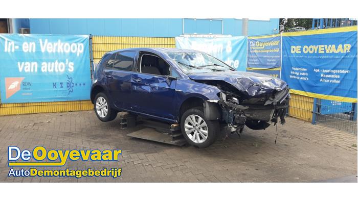 Volkswagen Golf VII 1.5 TSI Evo BlueMotion 16V Vehículo de desguace (2018, Azul)