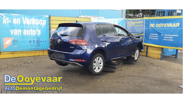 Volkswagen Golf VII 1.5 TSI Evo BlueMotion 16V Vehículo de desguace (2018, Azul)