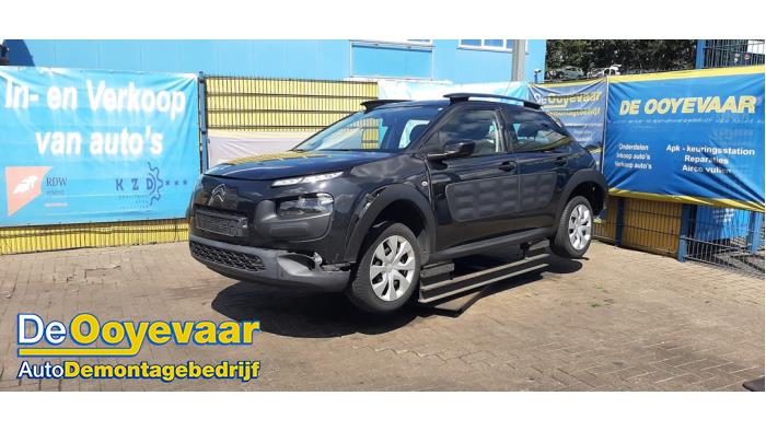 Citroen C4 Cactus 1.2 PureTech 82 12V Vehículo de desguace (2017, Negro)