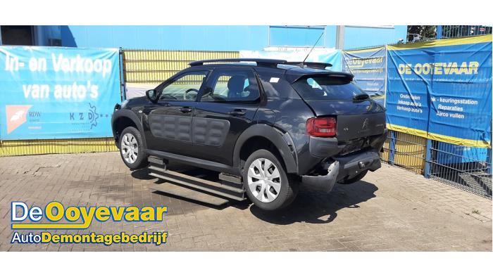 Citroen C4 Cactus 1.2 PureTech 82 12V Vehículo de desguace (2017, Negro)