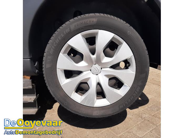 Citroen C4 Cactus 1.2 PureTech 82 12V Vehículo de desguace (2017, Negro)