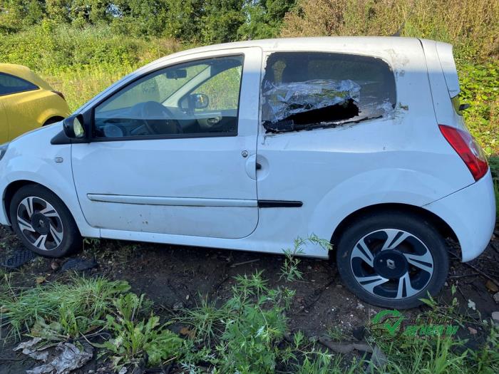 Renault Twingo II 1.2 16V Skrotfordon (2012, WIT)