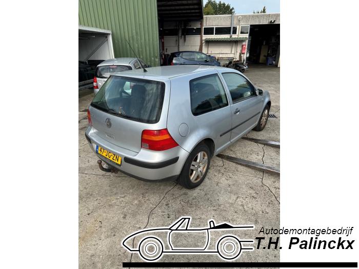 Volkswagen Golf IV 1.4 16V Skrotfordon (2002, GRIJS)