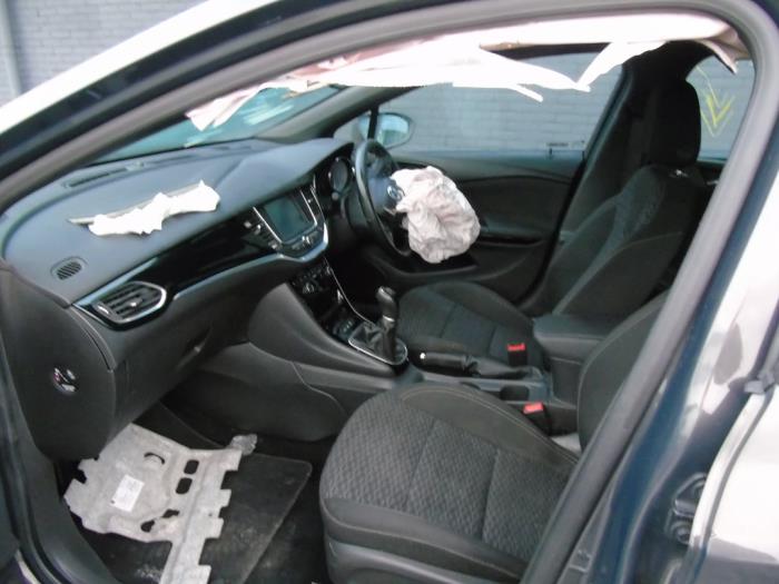 Opel Astra K 1.6 CDTI 110 16V Schrottauto (2015, Grau)
