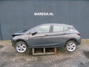Opel Astra K 1.6 CDTI 110 16V Schrottauto (2015, Grau)