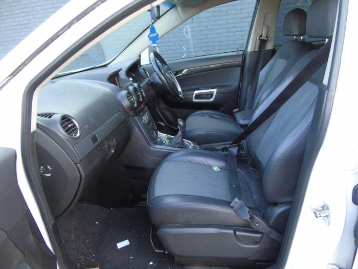 Opel Antara 2.2 CDTI 16V 4x2 Épave (2015, Blanc)